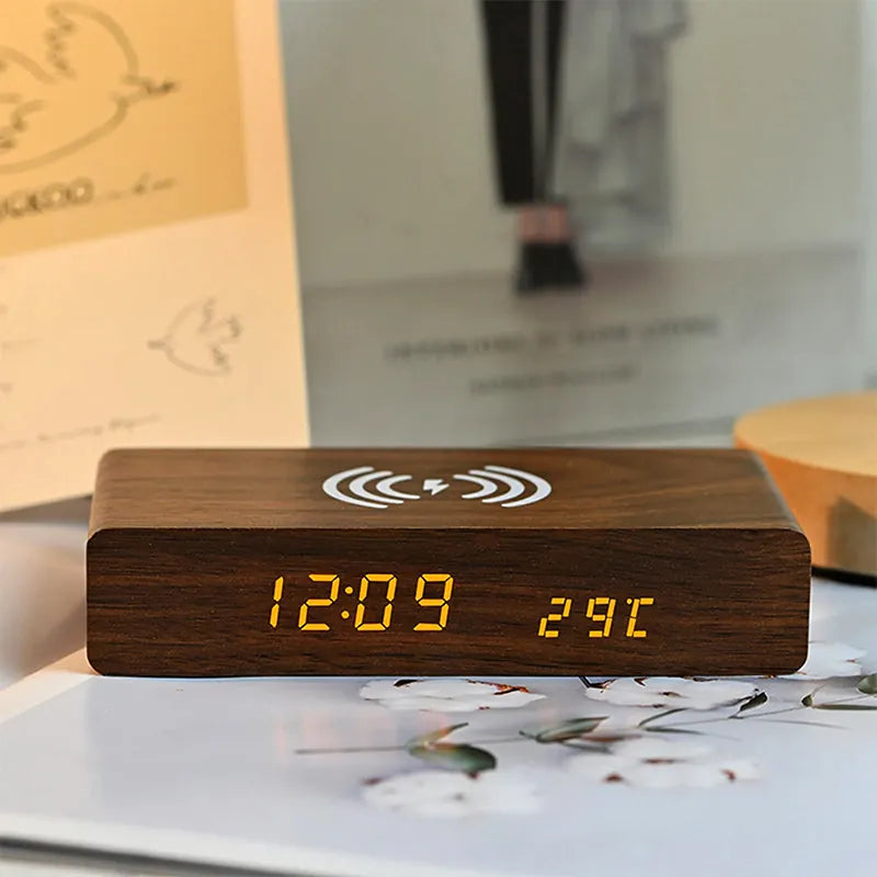 Réveil chargeur induction en bois LeBonRéveil