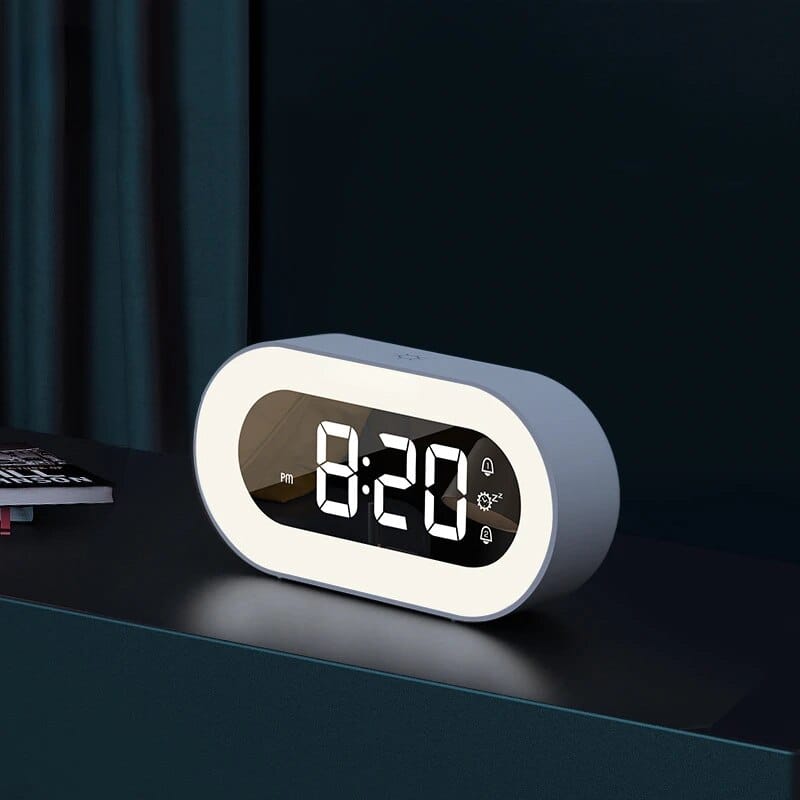 Réveil numérique design avec éclairage led Le Bon Réveil
